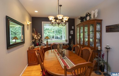 Tucked into the sought-after Panorama Vista community near - photo 8