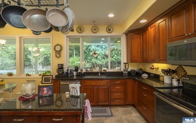 Tucked into the sought-after Panorama Vista community near - photo 10