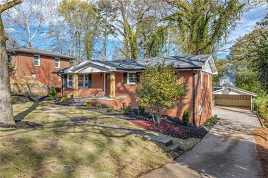 Move-in ready and beautifully renovated, this spacious 4-bedroom - photo 3
