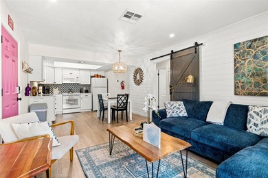 Virtually Staged. COASTAL INVESTMENT OPPORTUNITY! TURNKEY - photo 3