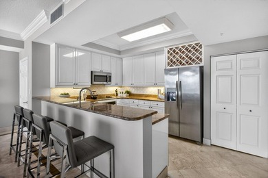 Large 2 bed 2 bath residence at Jackson Tower with panoramic - photo 13