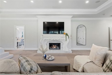 Timeless Luxury in the Heart of La Cresta, this extraordinary - photo 15