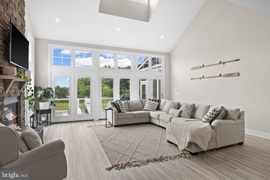 Lake life is done right at this luxury waterfront retreat on the - photo 15