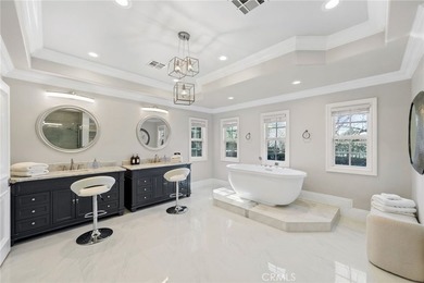 Timeless Luxury in the Heart of La Cresta, this extraordinary - photo 16