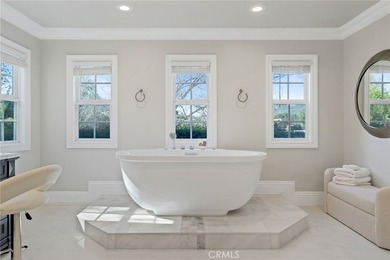 Timeless Luxury in the Heart of La Cresta, this extraordinary - photo 17