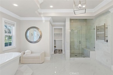 Timeless Luxury in the Heart of La Cresta, this extraordinary - photo 18