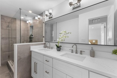 Welcome to Your Waterfront Oasis!
Discover the perfect blend of - photo 23