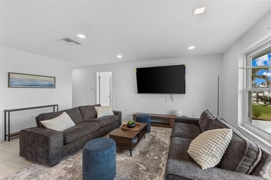 Welcome to Your Waterfront Oasis!
Discover the perfect blend of - photo 28