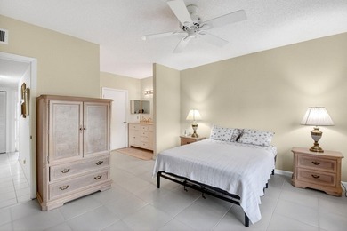 Welcome home to this beautifully maintained first floor condo - photo 28