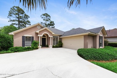 Lakefront living meets timeless design in this charming 1 - photo 1