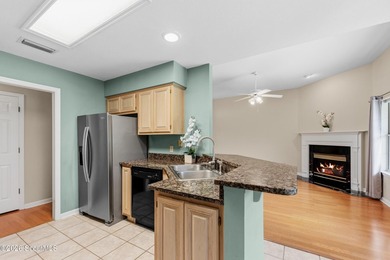 Lakefront living meets timeless design in this charming 1 - photo 5