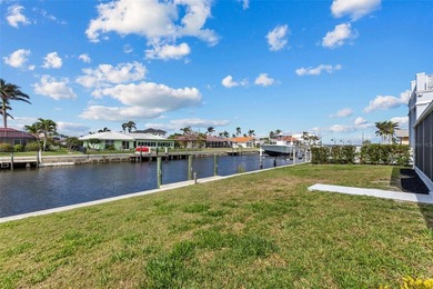Welcome to Your Waterfront Oasis!
Discover the perfect blend of - photo 37