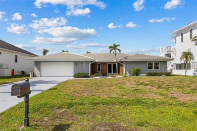 Welcome to Your Waterfront Oasis!
Discover the perfect blend of - photo 39