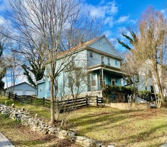 Lake Cumberland Home Sale Pending in Burnside Kentucky