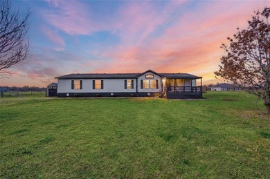 Lake Navarro Mills Home For Sale in Frost Texas