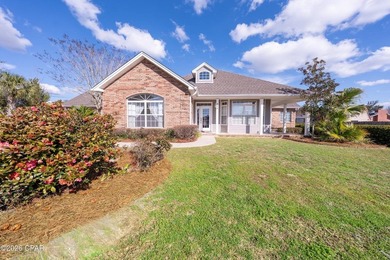 Spacious 3-bedroom, 2-bath traditional ranch-style brick home - photo 6