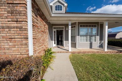 Spacious 3-bedroom, 2-bath traditional ranch-style brick home - photo 10
