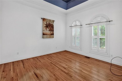 Welcome to this beautifully maintained 3 bedroom, 3 full bath - photo 4