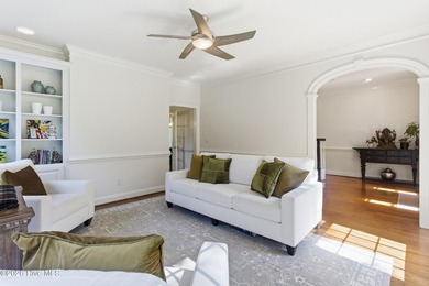 Welcome to this sprawling Trent Woods, all-brick, 5-bedroom - photo 12