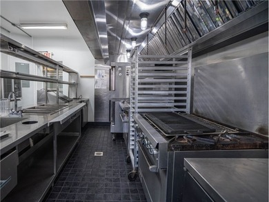 RARE INVESTMENT AND BUSINESS OPPORTUNITY ! Welcome to this - photo 17