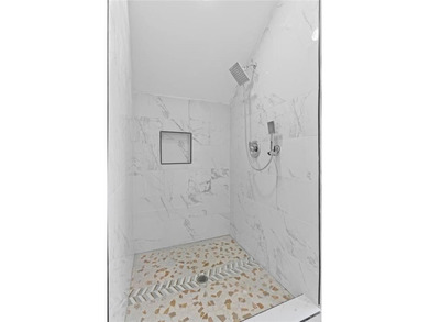 REO FORECLOSURE ACROSS FROM THE EAST LAKE COUNTY CLUB. Rare - photo 20