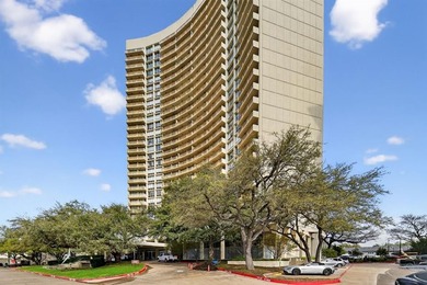 Investment property at $2150 a mo income! Pied-a-terre on the