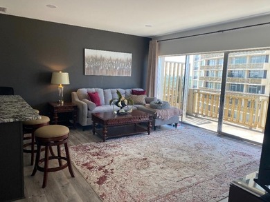 Investment property at $2150 a mo income! Pied-a-terre on the