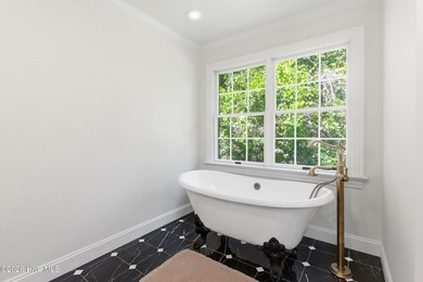 Welcome to this sprawling Trent Woods, all-brick, 5-bedroom - photo 27