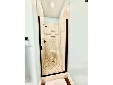 Prepare to be impressed with this beautifully decorated and - photo 30