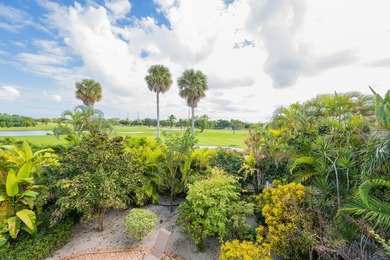Beautifully maintained Golf Club home overlooking the 17th hole - photo 30