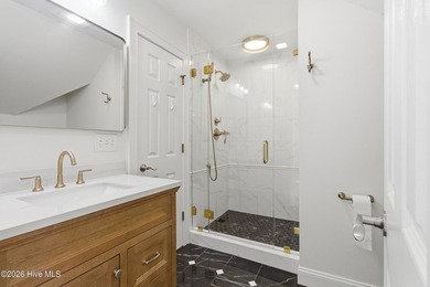 Welcome to this sprawling Trent Woods, all-brick, 5-bedroom - photo 31