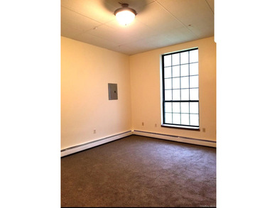 Improved Price!! Great investment opportunity or live in one - photo 31