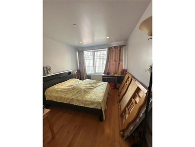 Beautiful condo total SQFT 914. 3Bedrooms, 2Baths. Year Built - photo 7