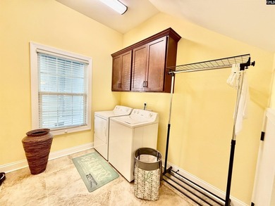 Prepare to be impressed with this beautifully decorated and - photo 41