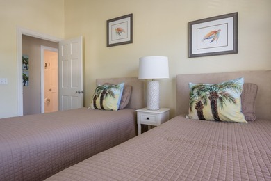 Beautifully maintained Golf Club home overlooking the 17th hole - photo 42