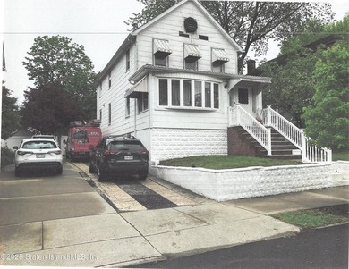2 family 5/5 plus. Finished basement, large yard. Close to - photo 2