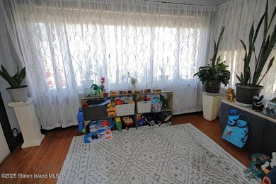 2 family 5/5 plus. Finished basement, large yard. Close to - photo 5