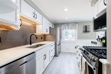 Welcome home to this beautifully updated split-level in the - photo 5