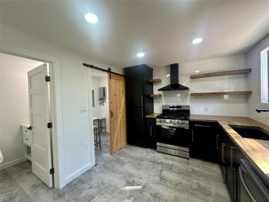 In a gated, private lake community with tiny home! - photo 3