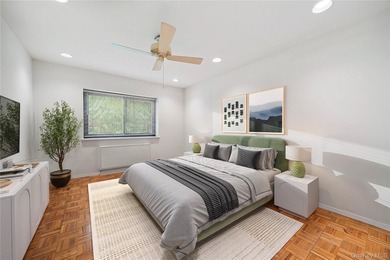 Sophisticated duplex living in the heart of Great Neck. This - photo 9
