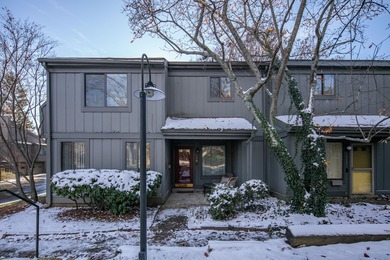 Lake Fontaine Townhome/Townhouse For Sale in Lexington Kentucky