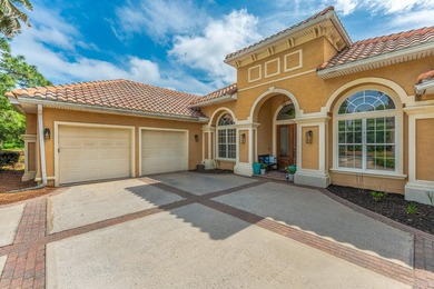 Experience refined, single-level living in the gated golf - photo 2