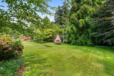 South of the highway, deep in the East Hampton Village estate - photo 6