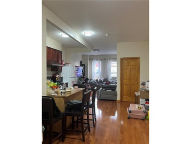 Great Opportunity in the Heart of Sunset Park! This fully - photo 8