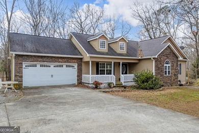 This 3 bedroom, 2 bath home is located in the lovely Hillandale - photo 5