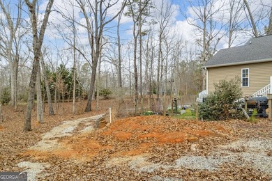 This 3 bedroom, 2 bath home is located in the lovely Hillandale - photo 9