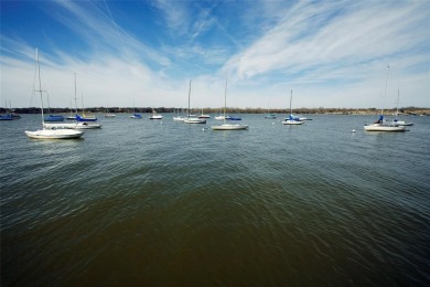 Lake Home Sale Pending in Dallas, Texas