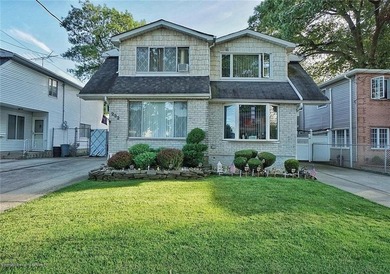 Very beautiful semi-detached home, ideally located in Grant City - photo 2