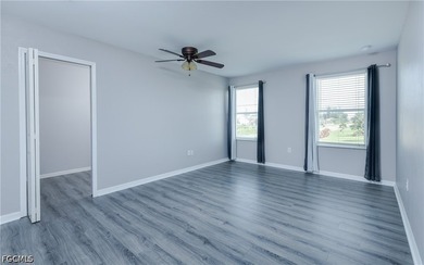 Welcome to this beautifully maintained 4-BEDROOM 3-BATH PLUS DEN - photo 15