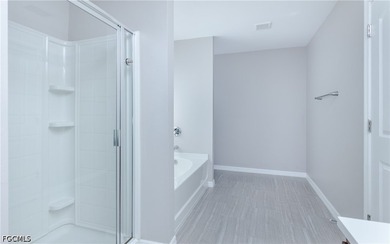 Welcome to this beautifully maintained 4-BEDROOM 3-BATH PLUS DEN - photo 21